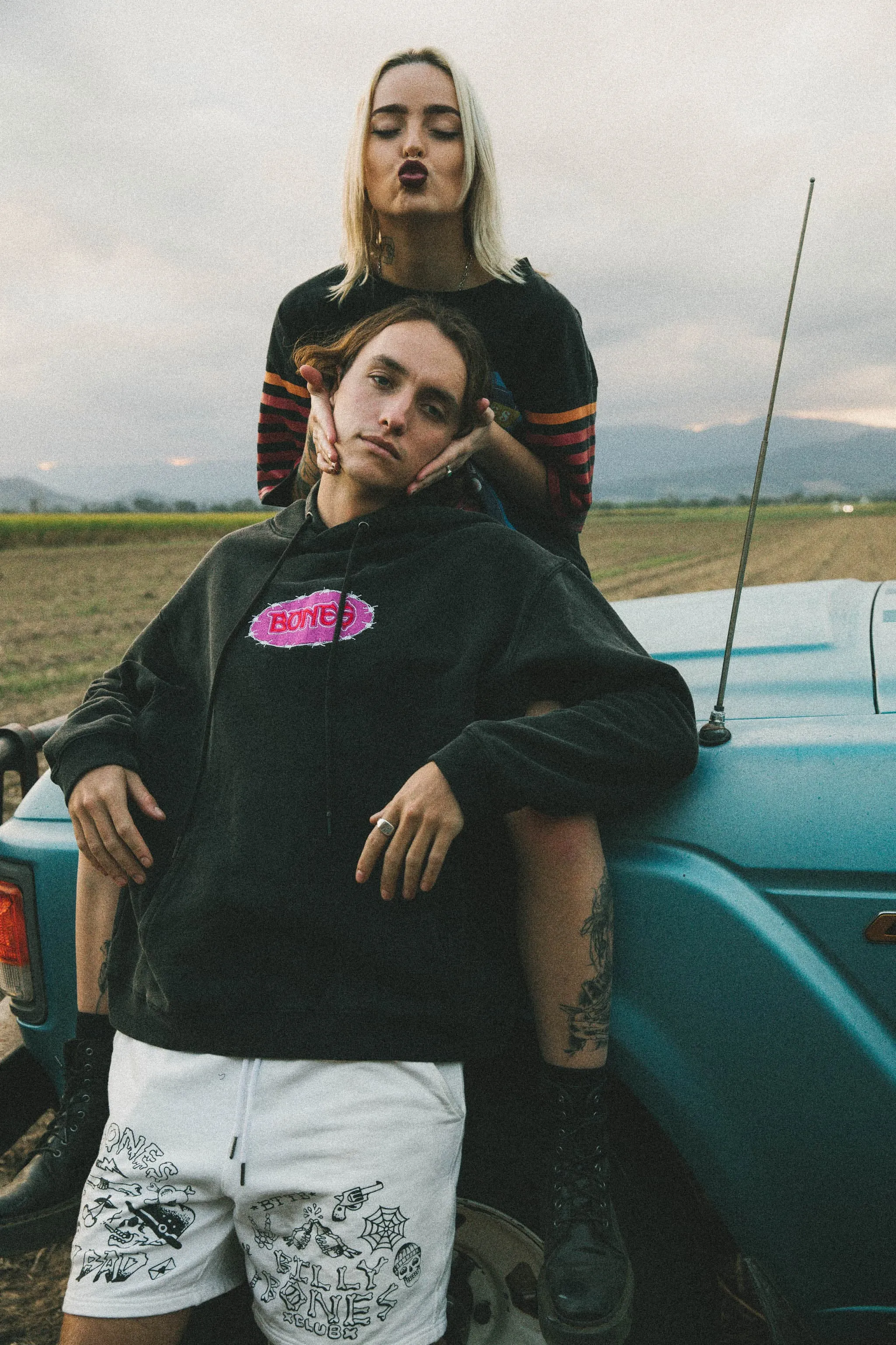 BILLY BONES CLUB BARB HOODIE - ACID BLACK