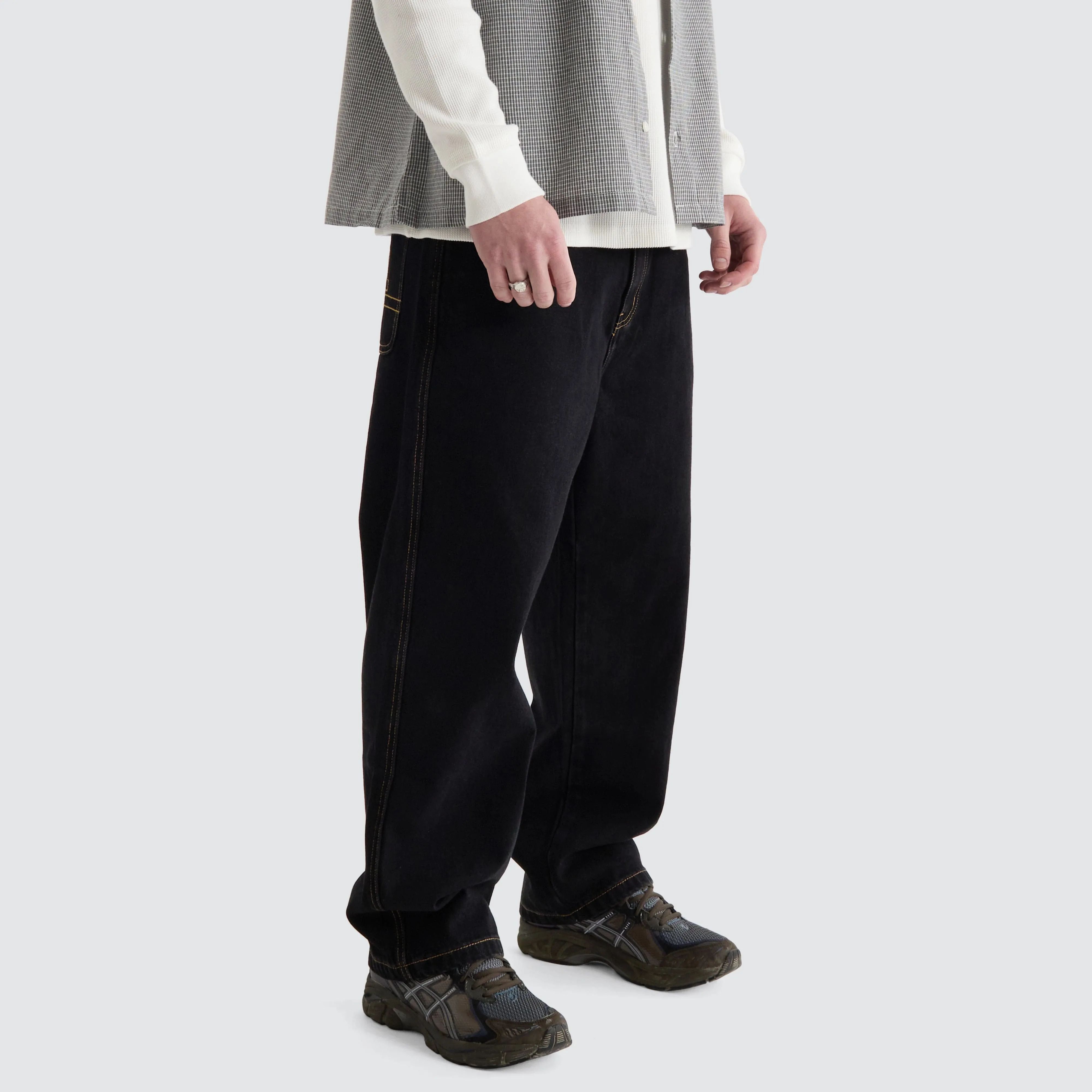 Emb Pocket Bull Denim Pant Raw Black