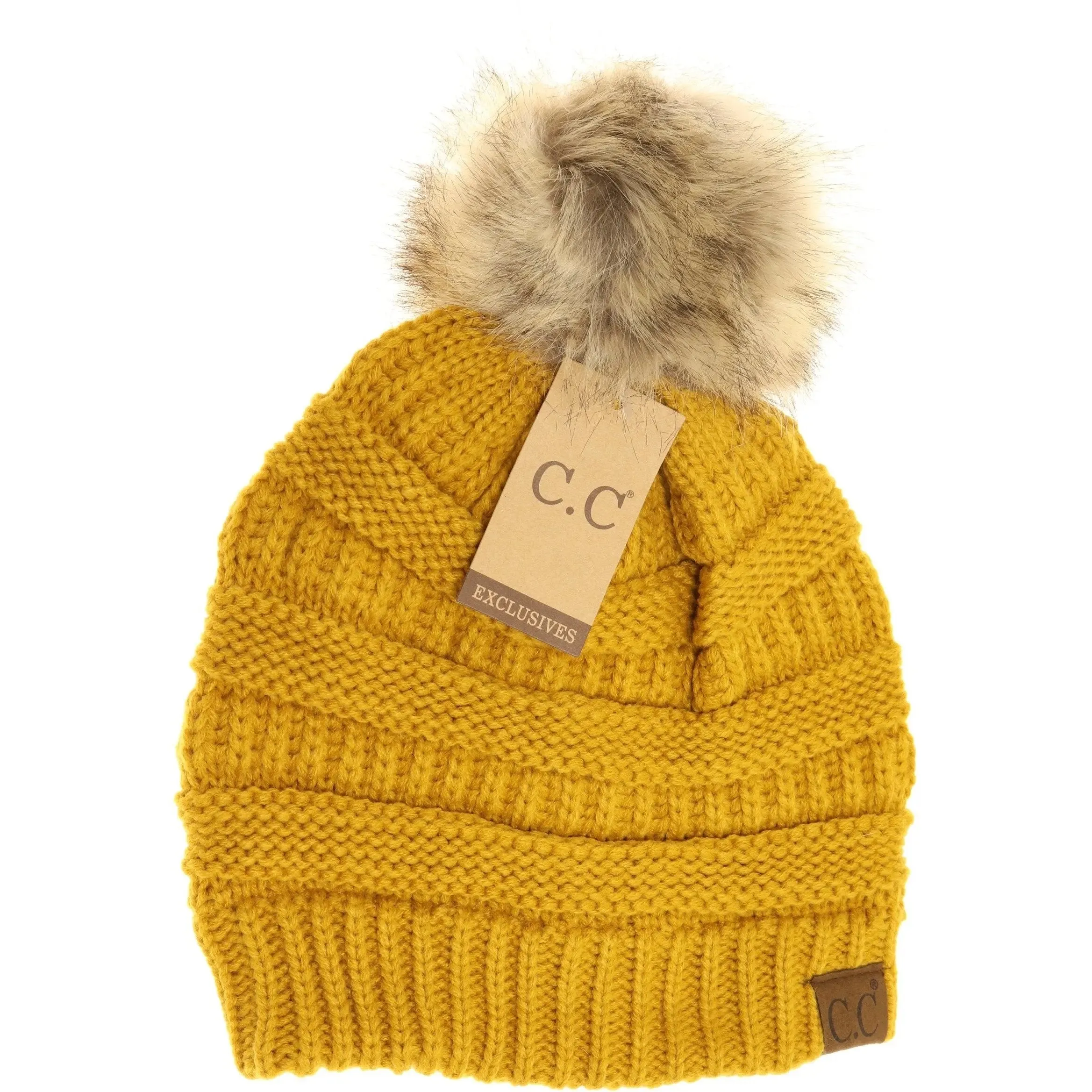 Womens CC Beanie w/ Fur Pom  Cozy Knit with a Chic Touch